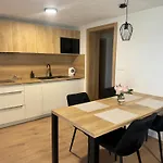 Lesná 1, Apartamento *